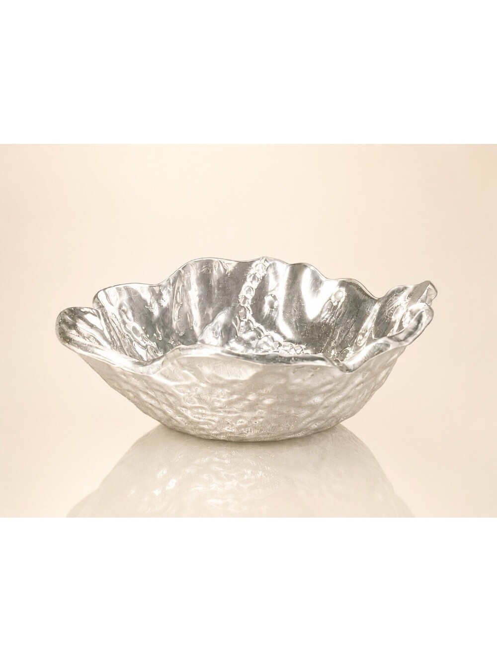 NWOT Mariposa 1990s Petal Dip Dish String Of Pearls Aluminum Silver, 5.25x2"